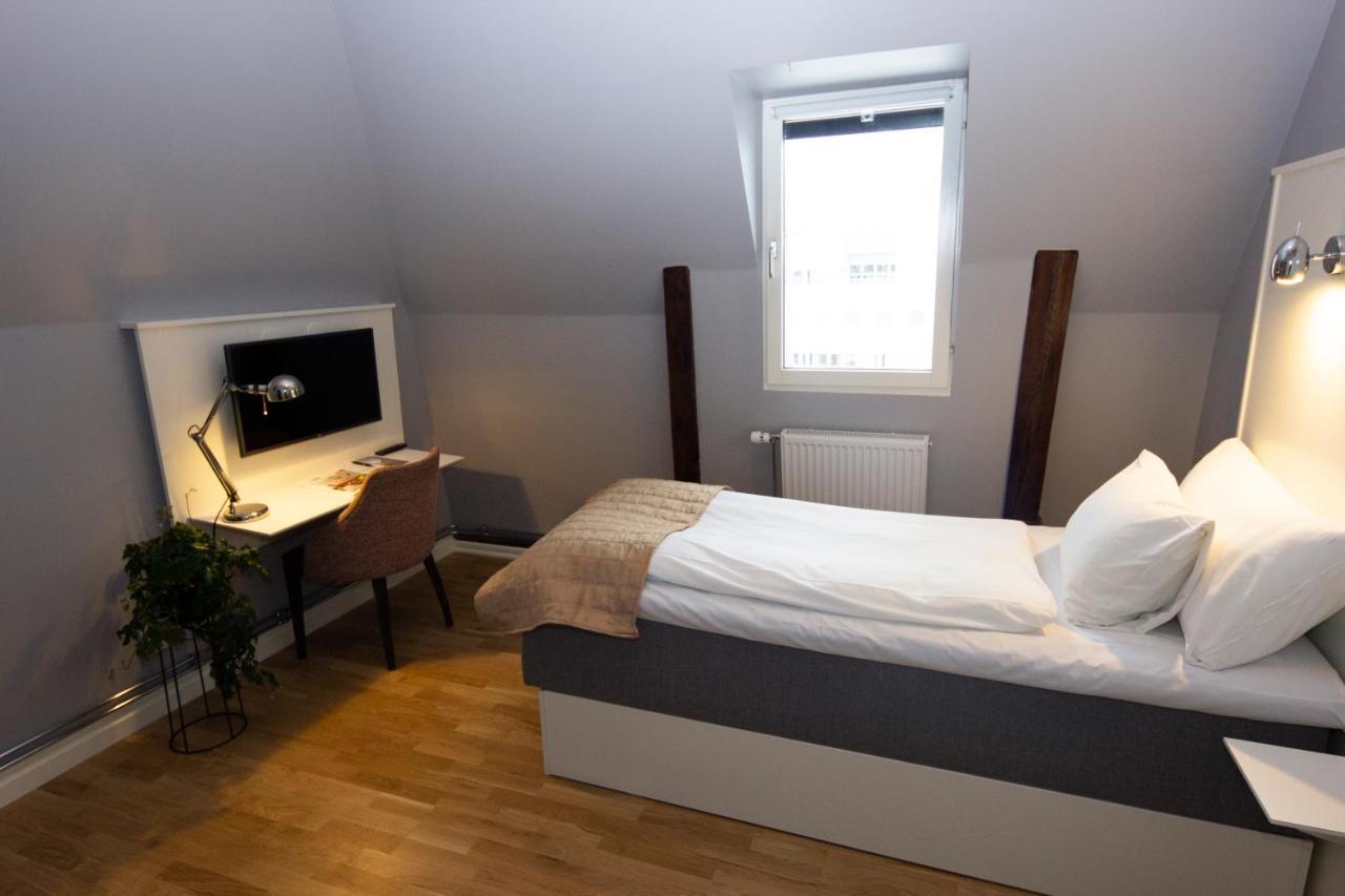 Hotell Hjalmar Όρεμπρο Εξωτερικό φωτογραφία